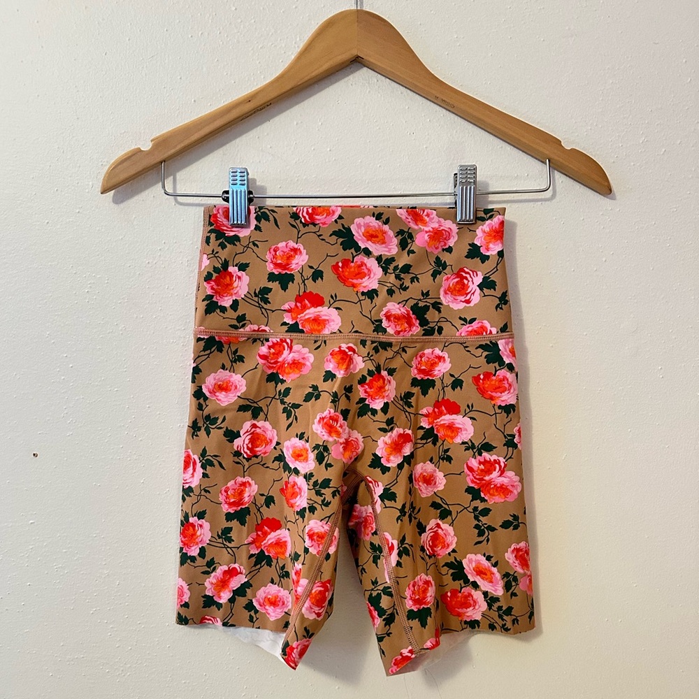 Offline by Aerie Women’s High-Rise Floral 7” Inseam Bike Shorts Size Small